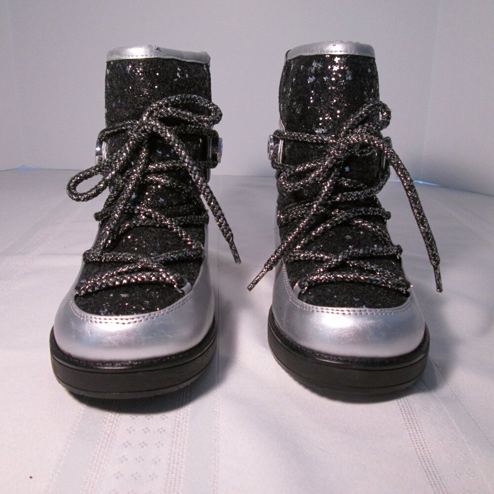 GBG by Guess Sparkle Aylan Boots Silver/Black Sz 5.5 - Picture 3 of 10